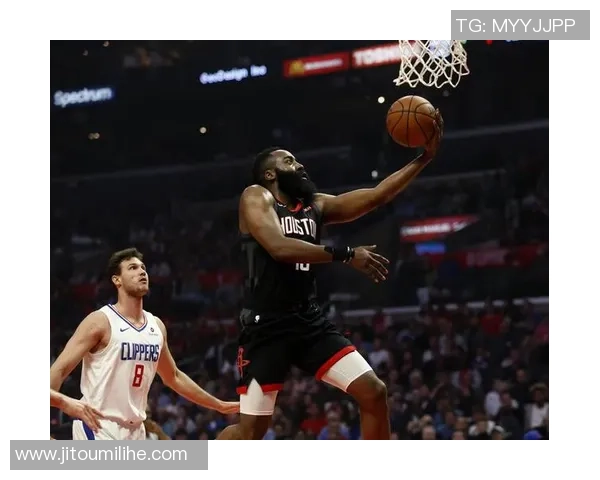 火箭与快船激战正酣19-20赛季精彩对决回顾与分析